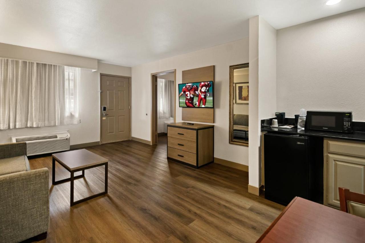 Irving Inn & Suites At Dfw Airport Exterior foto