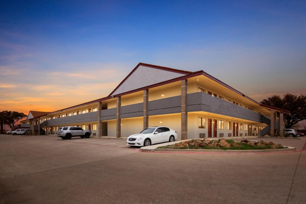 Irving Inn & Suites At Dfw Airport Exterior foto