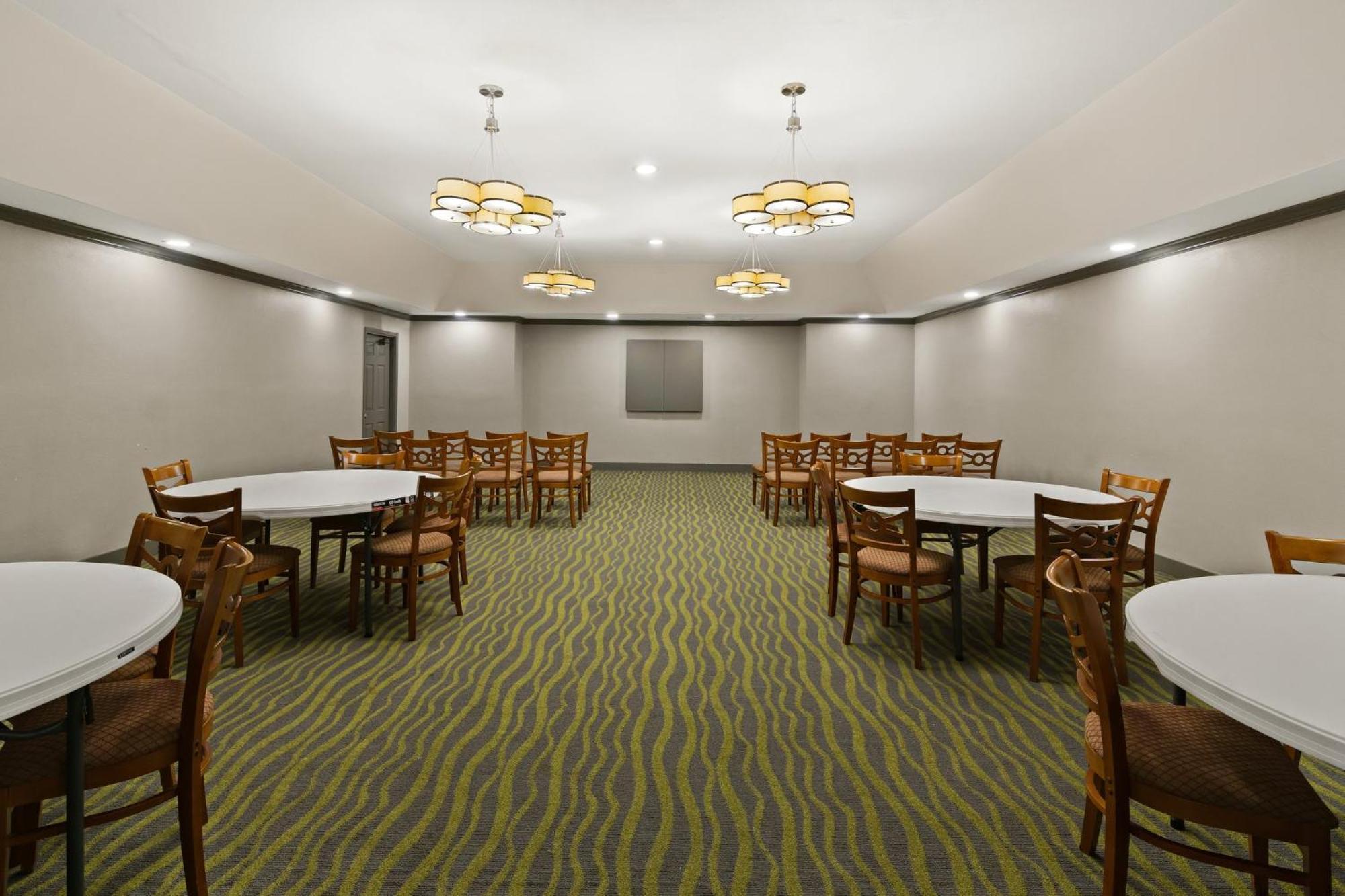 Irving Inn & Suites At Dfw Airport Exterior foto