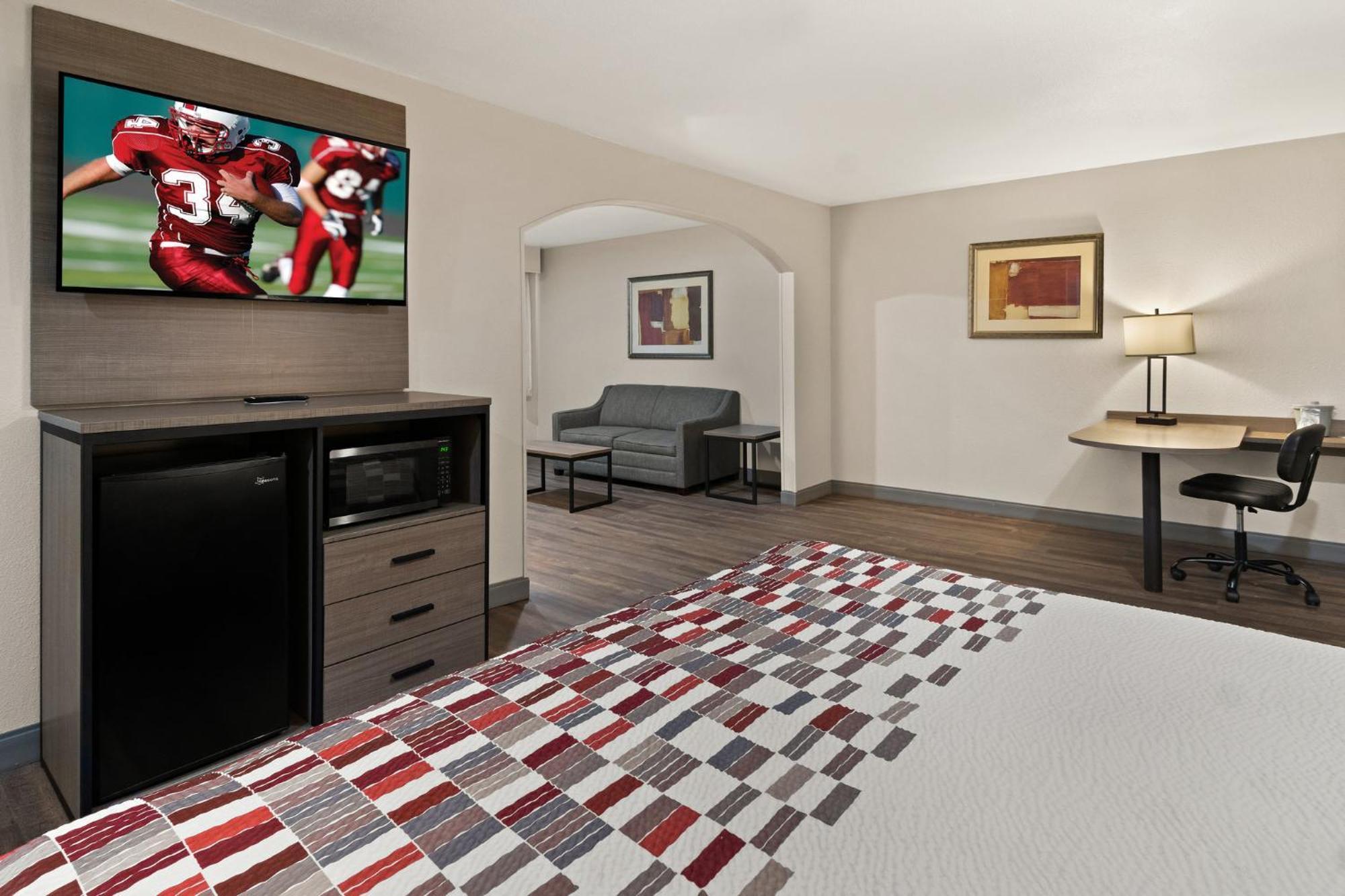 Irving Inn & Suites At Dfw Airport Exterior foto