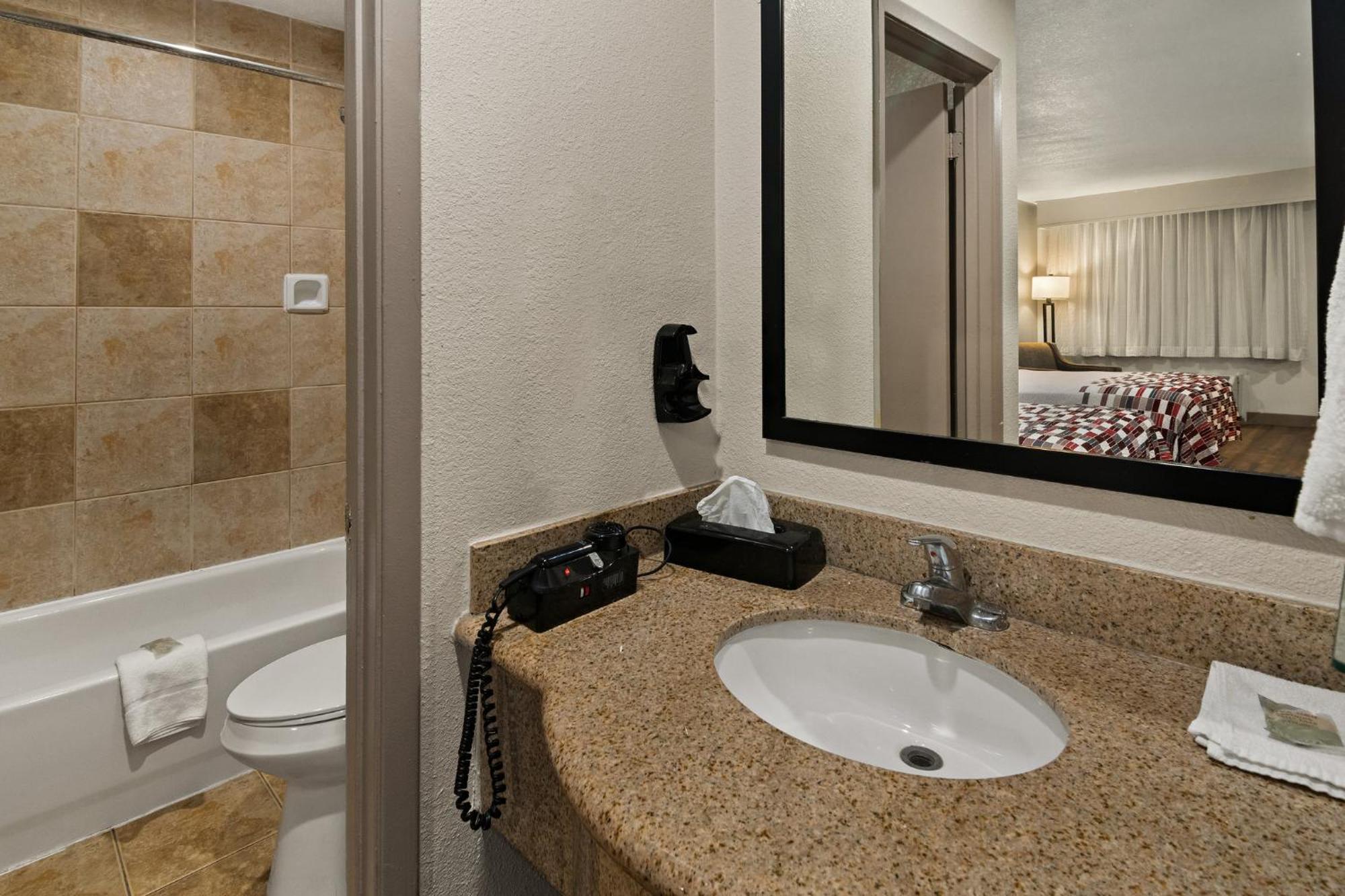 Irving Inn & Suites At Dfw Airport Exterior foto