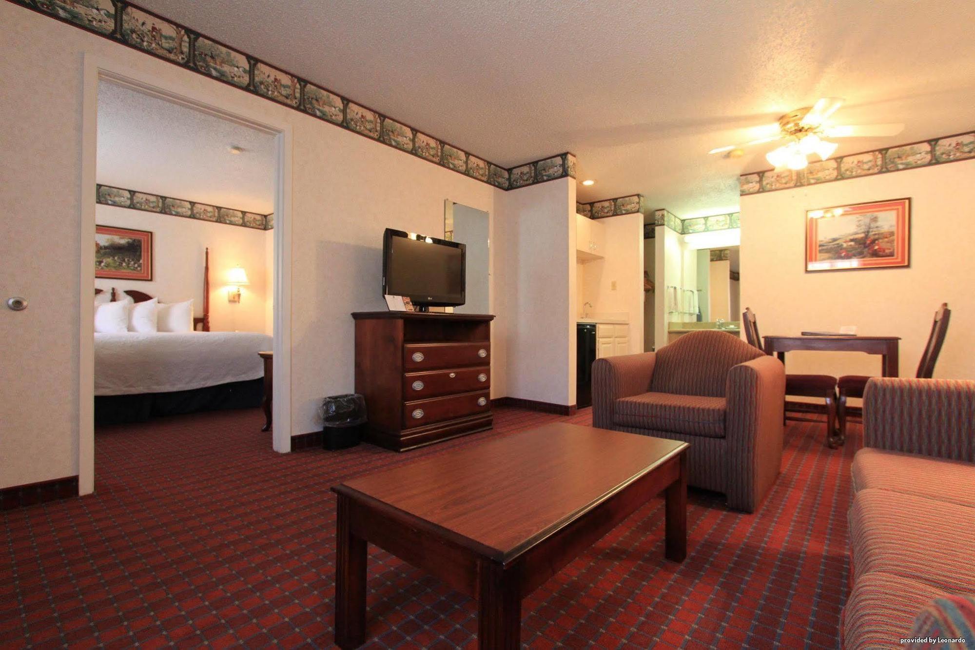 Irving Inn & Suites At Dfw Airport Exterior foto