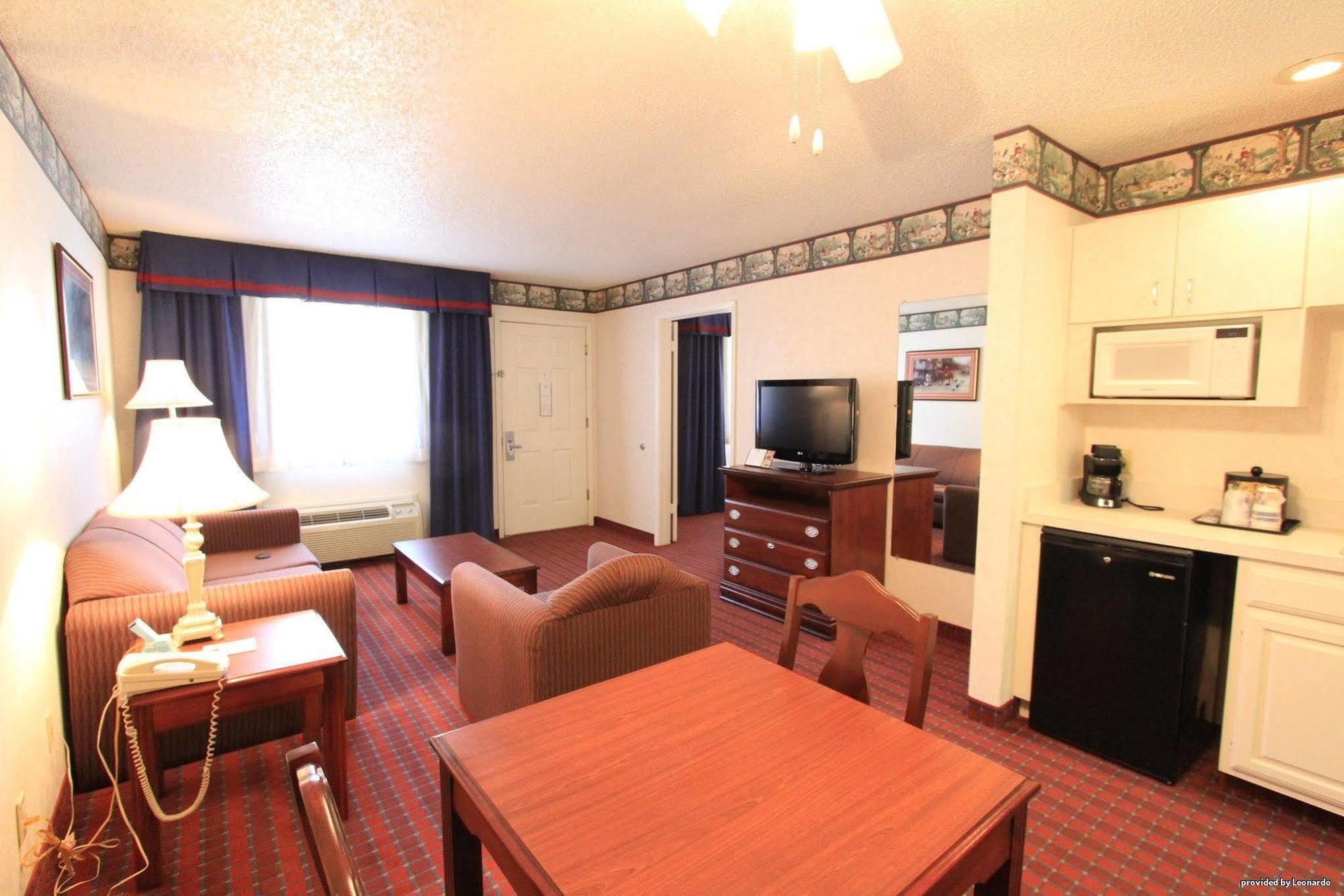 Irving Inn & Suites At Dfw Airport Exterior foto