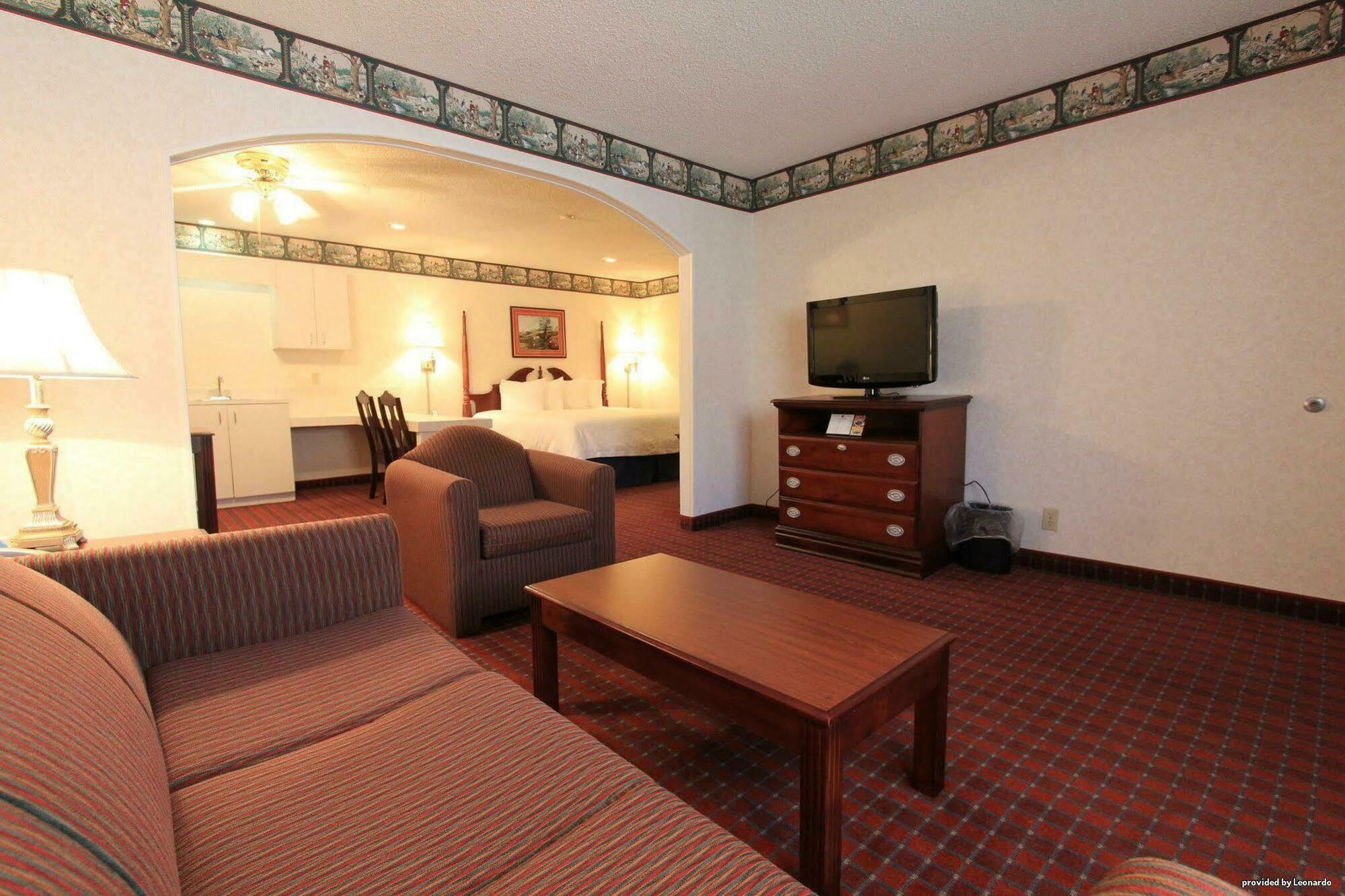 Irving Inn & Suites At Dfw Airport Exterior foto
